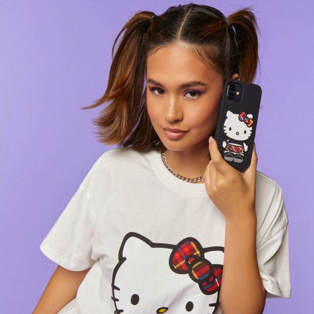 NIB hello kitty iPhone 12/12 pro case